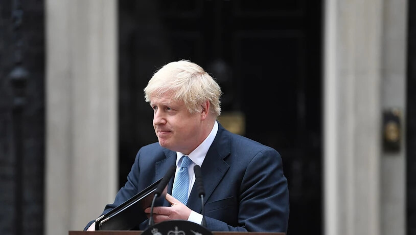"Wir werden [die Europäische Union] am 31. Oktober verlassen, ohne Wenn und Aber." Das sagte der britische Premierminister Boris Johnson am Montagabend in einer Erklärung vor dem Regierungssitz Downing Street in London.