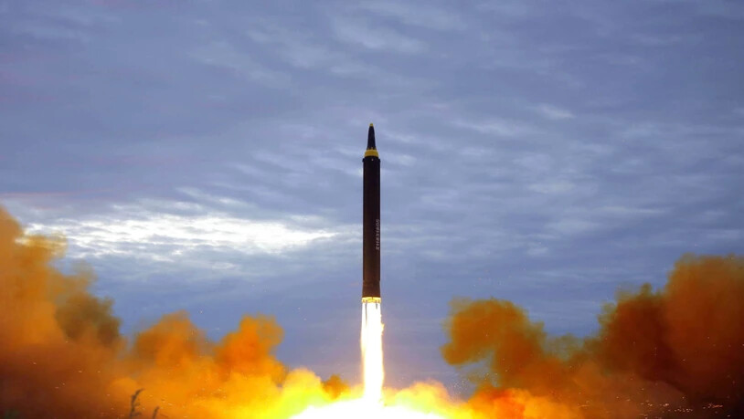 Nordkorea hat erneut Raketen getestet - dies meldete die südkoreanische Nachrichtenagentur Yonhap am Dienstag unter Berufung auf den Generalstab in Seoul. (Archivbild)