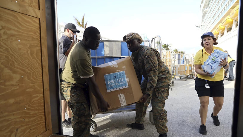 Nach der Ankunft von Hurrikan "Dorian" auf den Bahamas brauchen die Überlebenden Hilfe. Die Uno haben Tausende Mahlzeiten angeliefert.