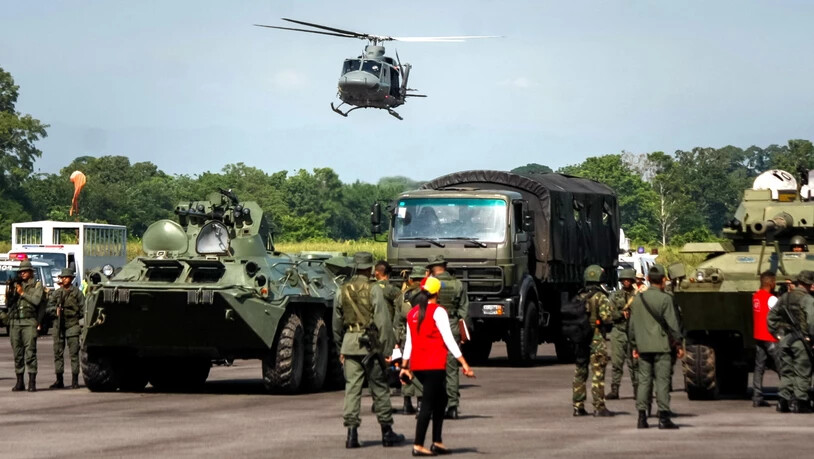 Mitglieder der venezolanischen Armee zu Beginn der Militärübung an der Grenze zu Kolumbien.