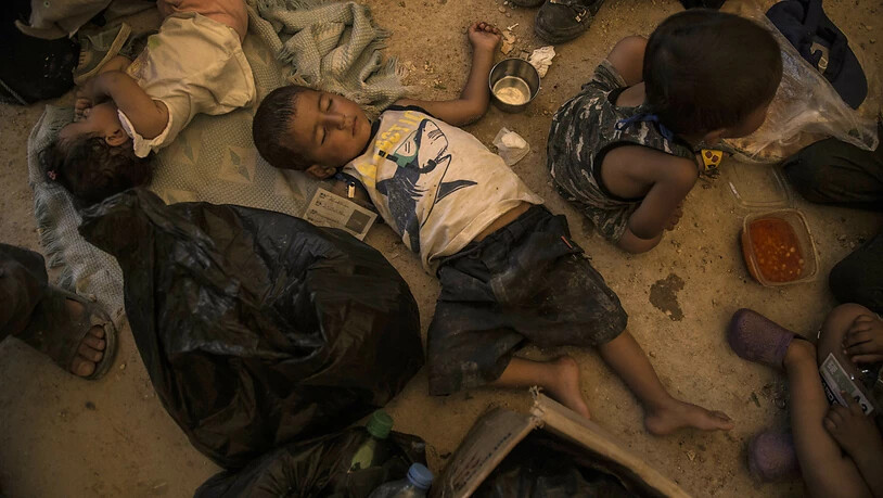 Im Lager Al-Hol in Syrien fehlt es an allem. Mindestens 390 Kinder starben dort in diesem Jahr wegen Mangelernährung oder Infektionen, die bei richtiger Versorgung überlebt hätten. (Archivbild)