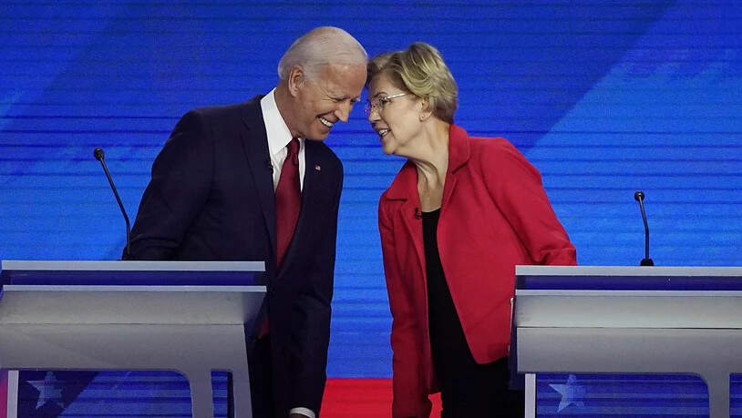 Sind sich im internen Rennen der US-Demokraten für die Präsidentschaftskandidatur auf den Fersen: der frühere US-Vizepräsident Joe Biden und die Senatorin Elizabeth Warren aus Massachussetts. (Archivbild)