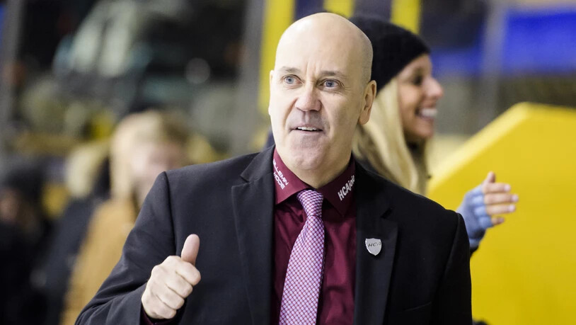 Daumen hoch: Coach Gary Sheehan gelang mit dem HC Ajoie ein fast perfekter Start in die Swiss-League-Saison