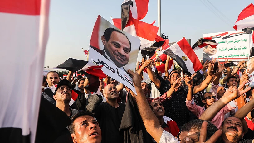 Auch Unterstützer des Präsidenten gingen in Kairo am Freitag auf die Strasse.