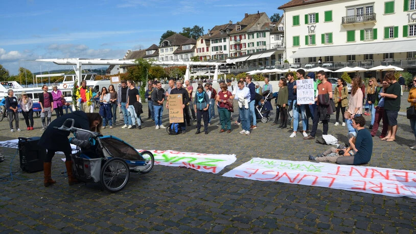Startschuss am Fischmarktplatz: Hier kamen gestern rund 80 Klimaaktivisten zusammen.