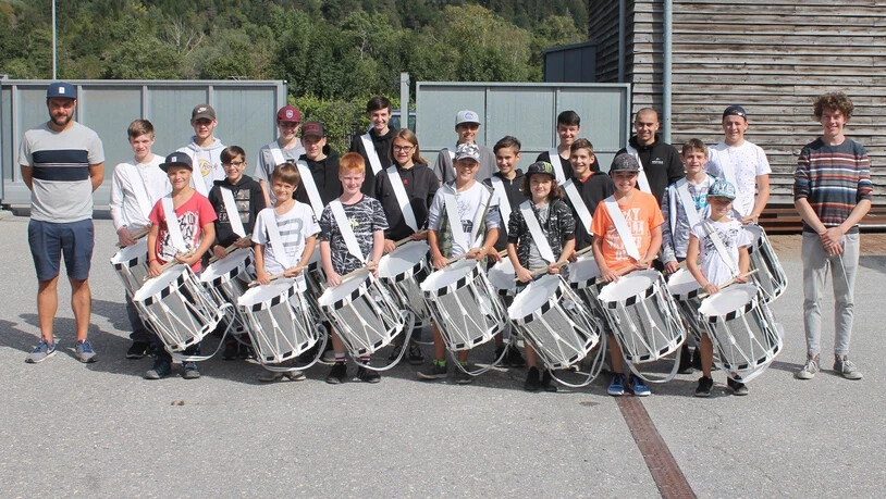 Die von Andri Seglias und Tamino Weggler geleiteten Emser Jungtambouren treten an diesem Wochenende in Näfels zum Wettspiel an.