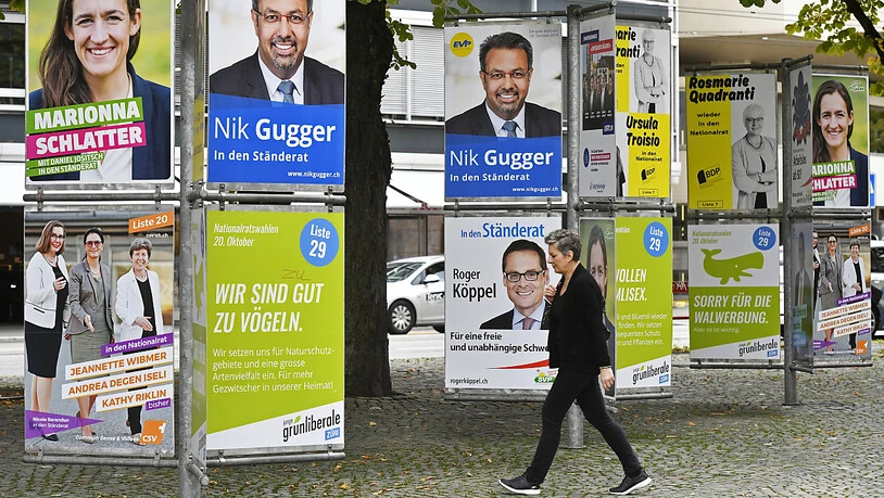 Wahlplakate in Zürich: Würde dieses Wochenende gewählt, könnten die Grünen und die GLP am meisten zulegen. (Symbolbild)