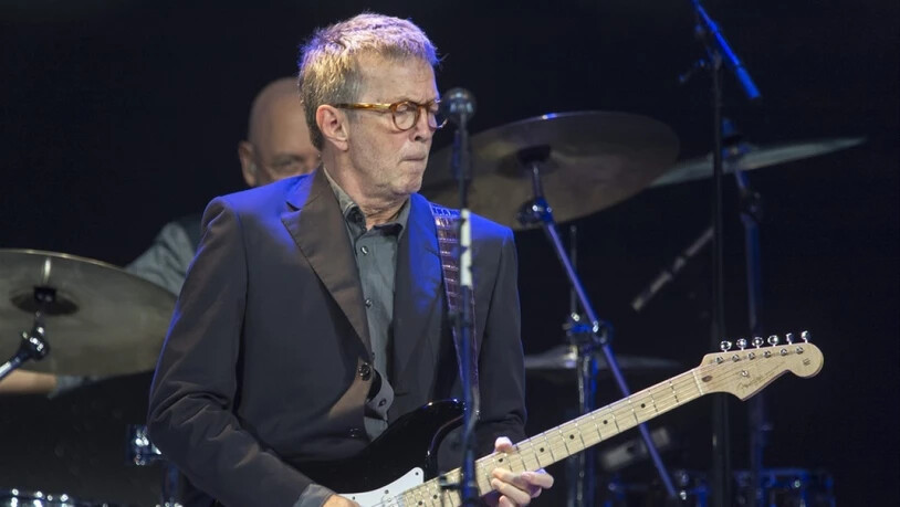 Der Meister der Gitarrensaiten, Eric Clapton, kommt am 5. Juni 2020 nach zwölf Jahren wieder in die Schweiz. Bei dem Konzert im Zürcher Hallenstadion will er auf seine Grosserfolge zurückblicken. (Archivbild)