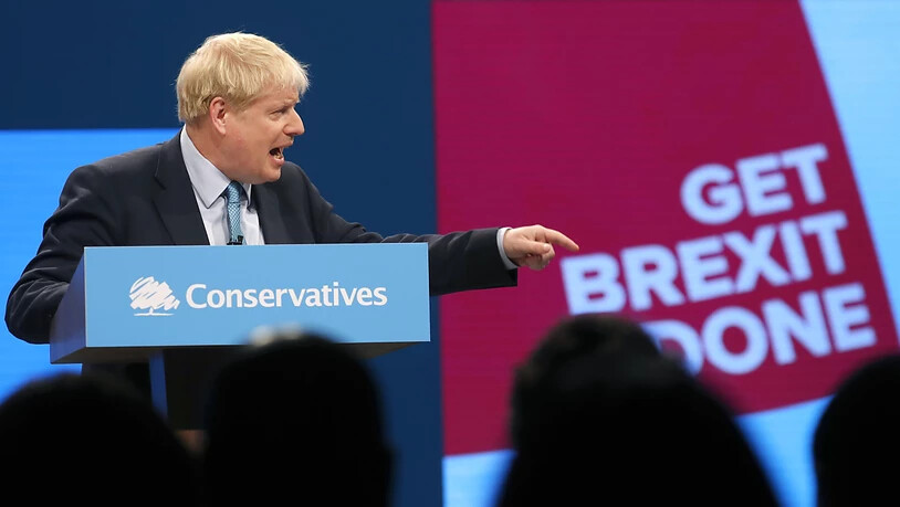 Der britische Premierminister Boris Johnson hat am Mittwoch in seiner Abschlussrede am Tory-Parteitag in Manchester die EU vor ein Ultimatum gestellt: Entweder nimmt die EU seinen neuen Brexit-Plan an, oder es gibt einen No-Deal-Brexit.
