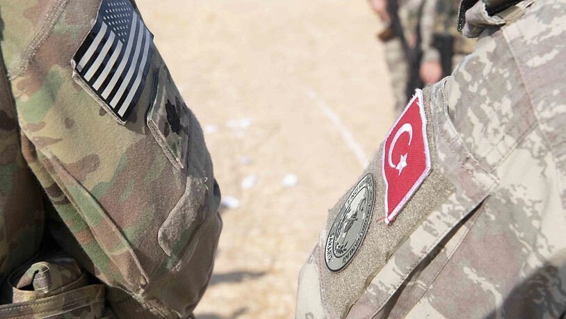 Die USA übergeben die Gebiete in Nordsyrien militärisch an die Türkei. Diese hat eine "Anti-Terror-Offensive" angekündigt. (Themenbild)