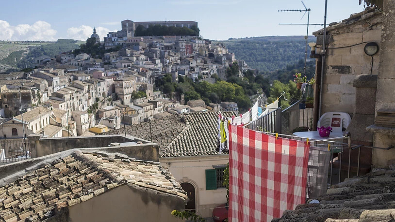 Die historische Stadt Ragusa auf Sizilien gehört zum Unesco-Welterbe. Heute wächst jedoch die Sorge wegen der zunehmenden Armut in Süditalien. Die EU fordert mehr öffentliche Investitionen in der Region. (Archivbild)