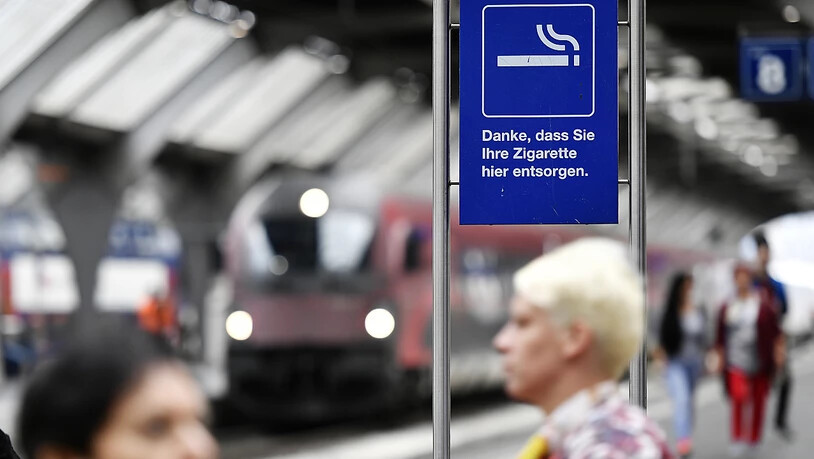 Rauchen nur noch in bestimmten Zonen erlaubt: Ab Ende Oktober hat auch die Zentralbahn rauchfreie Bahnhöfe. (Archivbild)