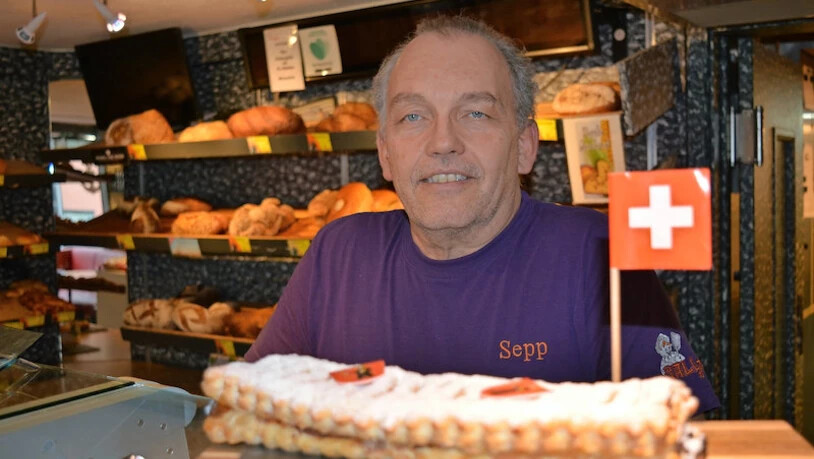 Auf seine speziell geformte Glarner Pastete ist Bäckermeister Josef Gallati aus Näfels besonders stolz. 