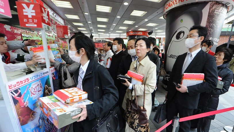 Japans Konsumenten haben vor der Erhöhung der Mehrwertsteuer kräftig eingekauft. (Archivbild)