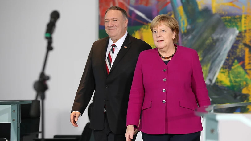 Am zweiten Tag seines Deutschland-Besuchs wurde US-Aussenminister Pompeo von Kanzlerin Merkel empfangen. Sie versicherte Pompeo, Deutschland wolle eine aktive Rolle spielen bei der Lösung der Konflikte in Afghanistan, Syrien, Libyen und in der Ukraine.