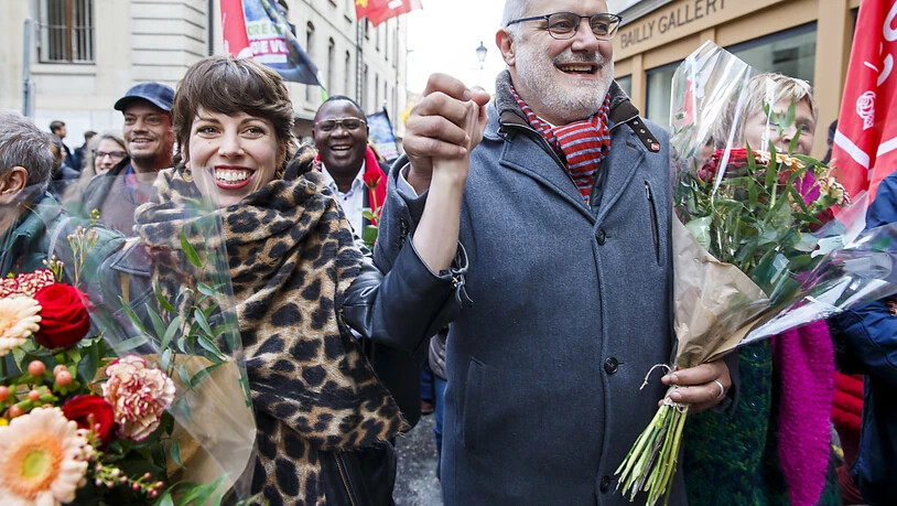Lisa Mazzone (l.) und Carlo Sommaruga (r.) sind die strahlenden Sieger des rot-grünen Lagers beim zweiten Ständeratswahlgang im Kanton Genf.