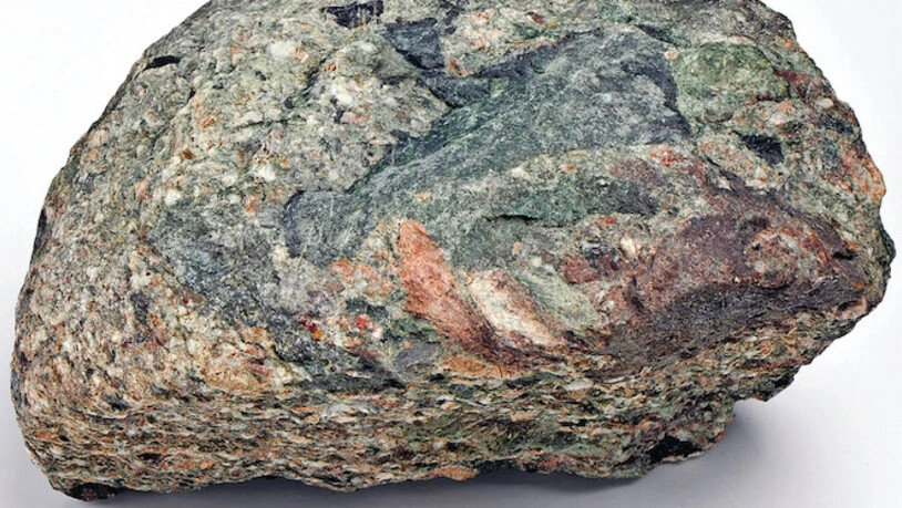 Verrucano-Brocken: Der Glarner Steinkalender zeigt 44 Millionen Jahre Erdgeschichte aus dem Freiberg Kärpf.
