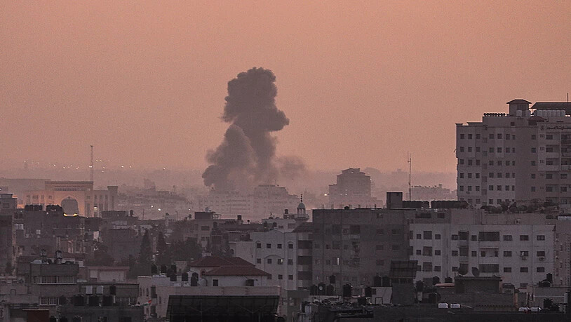 Israels Luftwaffe griff erneut Ziele im Gasastreifen an. (Symbolbild)