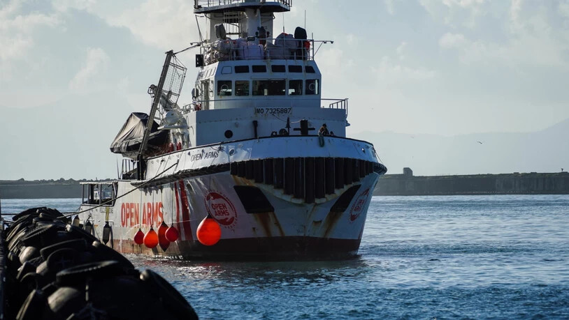 Das Rettungsschiff "Open Arms" hat am Donnerstag Dutzende Menschen aus Seenot gerettet. (Archivbild)