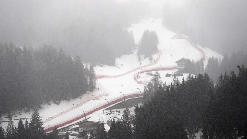 Oben Schnee, unten Regen: Das Wetter macht dem Abfahrtsklassiker von Val Gardena einen Strich durch die Rechnung