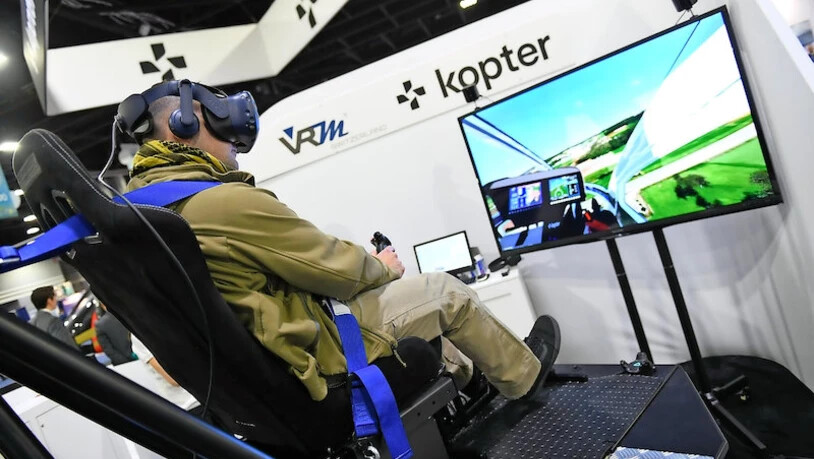 Das Training kann beginnen: Auf das Serienmodell des neu entwickelten Schweizer Helikopters müssen künftige Piloten noch etwas warten; virtuell fliegen können sie ihn aber schon.Pressebild: Kopter Group