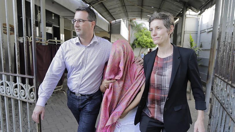 Die sri-lankische Angestellte der Schweizer Botschaft in Colombo wurde am Montag nach der Hinterlegung einer Kaution aus der Haft entlassen.