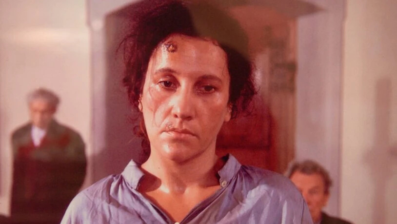 Justizopfer: Anna Göldi (Cornelia Kempers) steht im Film vor dem Glarner Gericht. 