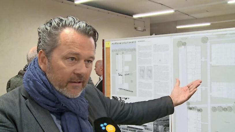 Überzeugende Lösung geboten: Architekt Thomas Fischer stellt das Siegerprojekt vor.