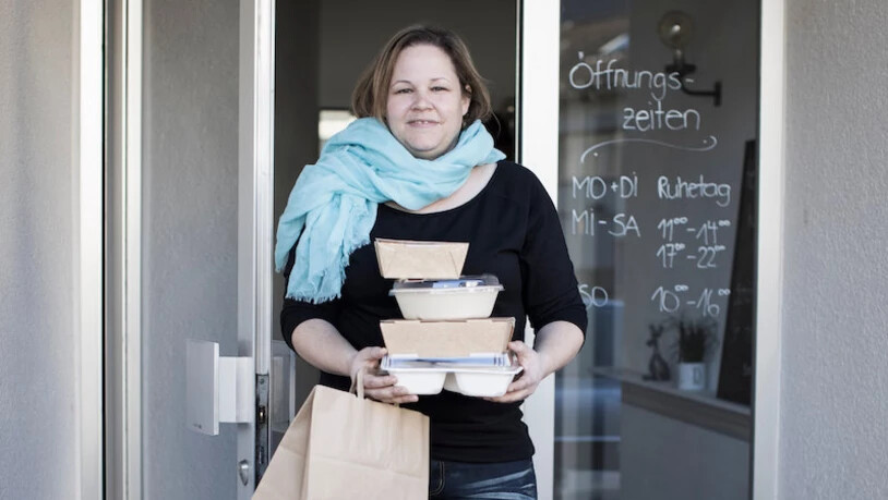 Fertig Pizza: In Näfels gibt’s jetzt den Cordon-Bleu-Kurier von Susanne Dürst.