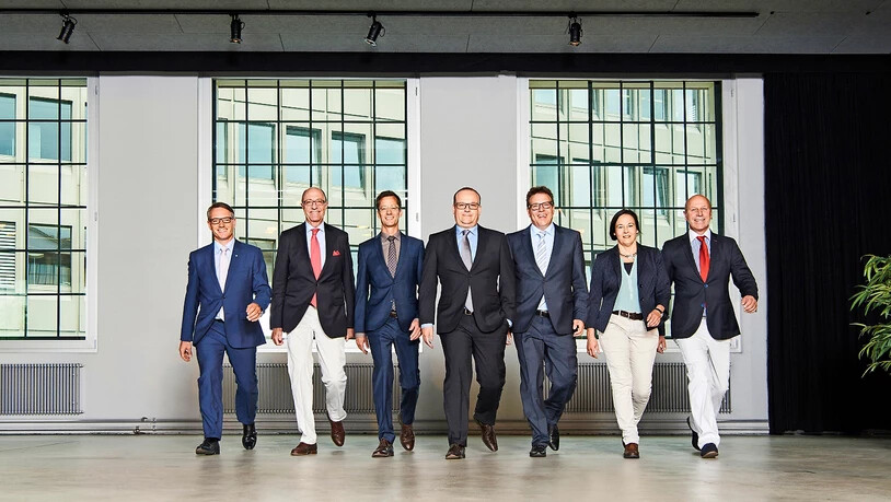 Ausgetauscht: Alt-Stadtrat Thomas Rüegg (2. v. l.) wurde fürs neue Foto ...