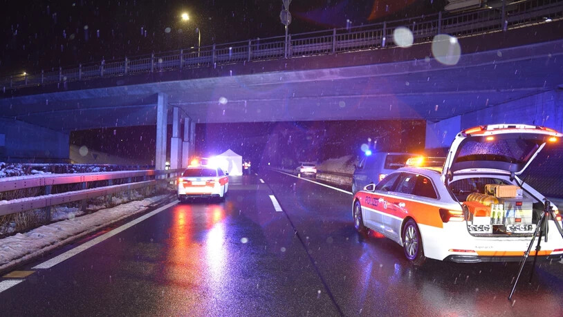 Bei dieser Brücke über die A13 bei Chur geschah das Unglück.