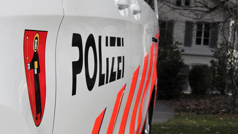 Die Kantonspolizei Glarus nahm mehrere Schadensmeldungen wegen des Sturms Sabine entgegen.