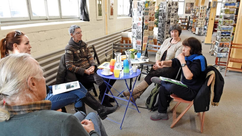 Im Sprach-Café wird locker in einer Fremdsprache über Sprache und Kultur diskutiert.