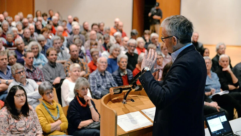 Werben für Kooperation: Rolf Hanimann umreisst das Konzept von Glarus Süd, mit dem alle drei Heimstandorte erhalten werden sollen.