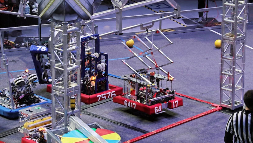 Eigentlich ein guter Kletterer: Der Roboter schafft die Aufgabe aber oft wegen Problemen mit der Batterie nicht.