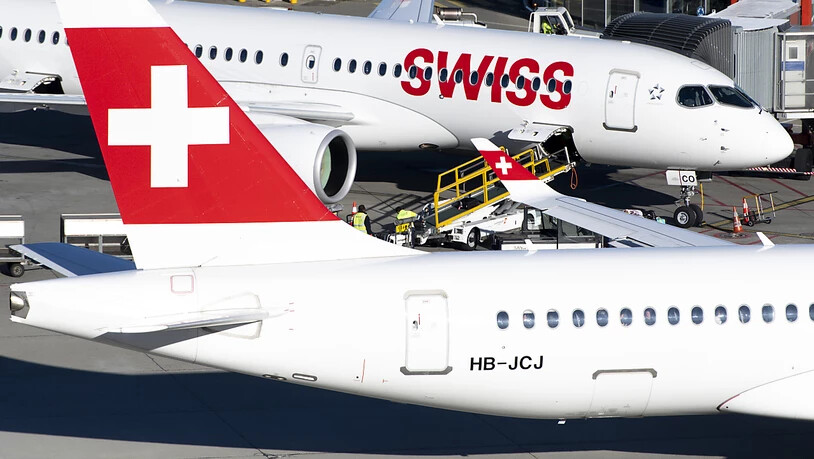 Die Swiss-Maschinen nach Italien bleiben mindestens bis Anfang April am Boden: Flugzeuge am Flughafen Genf (Archivbild).