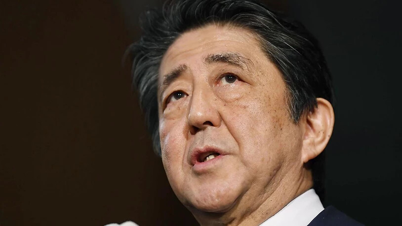 Der japanische Premierminister Shinzo Abe hat erstmals eine Verschiebung der Olympischen Spiele in Betracht gezogen. (Archivbild)