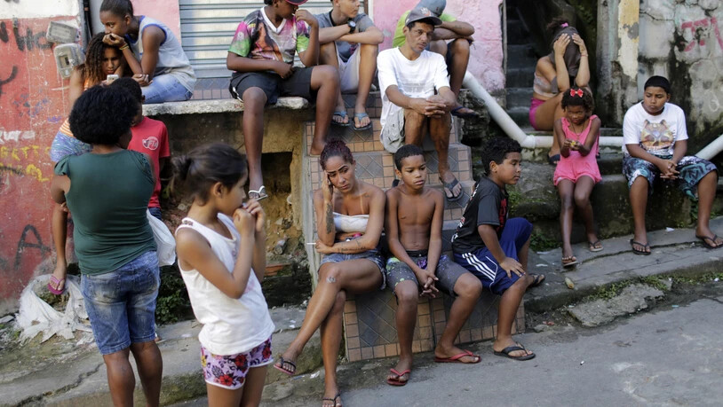In den Armenvierteln von Brasilien wird der Ausbruch des Coronavirus zunehmend zum Problem, weil sehr viele Menschen unter ärmlichsten Verhältnissen auf engstem Raum zusammenleben. (Archivbild)