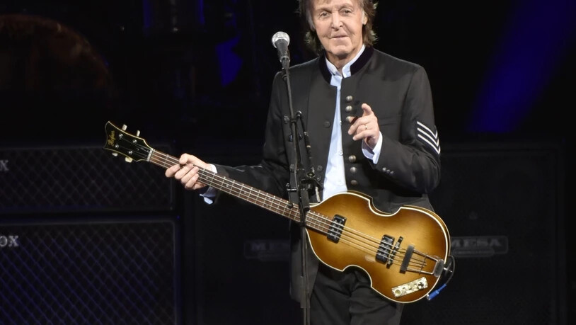 Der handschriftliche Text von Paul McCartney zum Hit "Hey Jude" hat bei einer Versteigerung knapp eine Million Dollar eingebracht. (Archivbild)