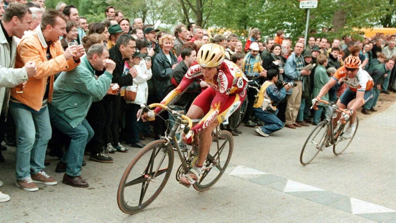Rolf Järmann auf dem Weg zu seinem zweiten Sieg am Amstel Gold Race 1998