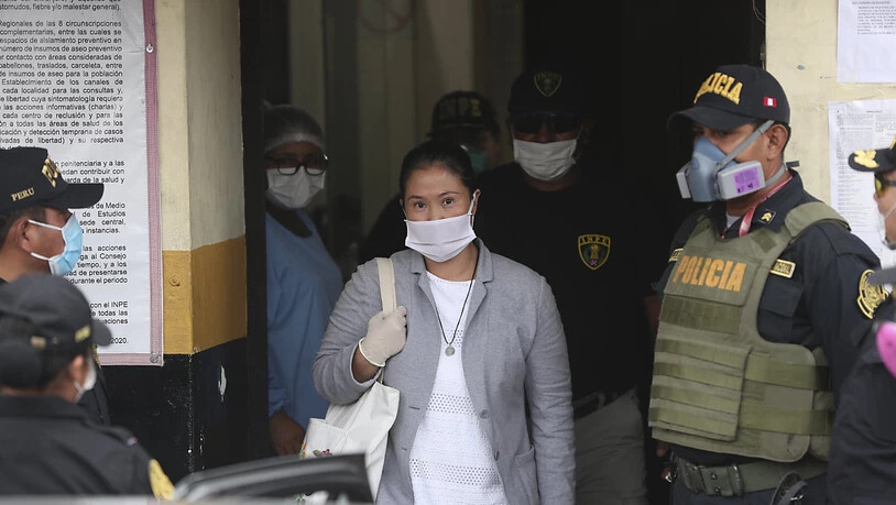 Die einstige Präsidentschaftskandidatin Perus, Keiko Fujimori, ist am Montag (Ortszeit) aus der Untersuchungshaft in Lima entlassen worden.