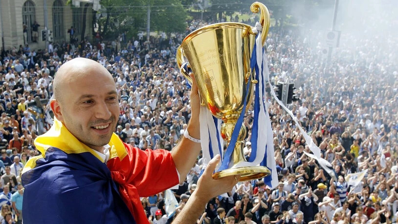 Nach 25 Jahren ist der Meisterpokal wieder beim FCZ - dank Iulian Filipescu