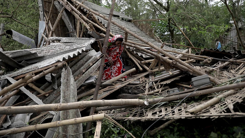 Über 80 Menschen sind in Indien und Bangladesch durch den Wirbelsturm "Amphan" ums Leben gekommen. Zudem hinterliess "Amphan" eine Schneise der Verwüstung.