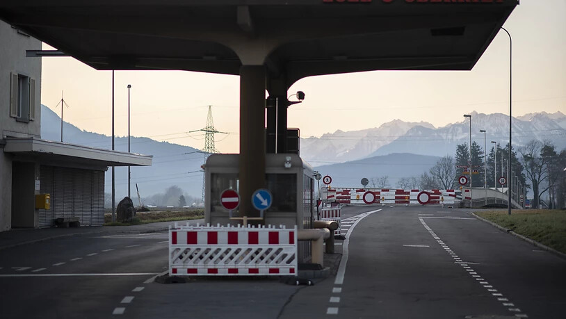 Die Grenze zwischen Oberriet und Meiningen in Österreich: Schon Anfang Juli soll die Reisefreiheit und Personenfreizügigkeit im gesamten Schengen-Raum wieder hergestellt sein. (Archivbild)