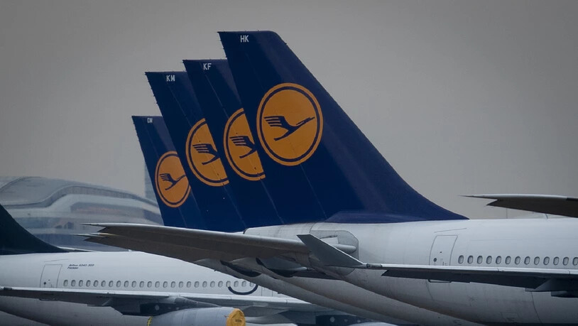 Die Lufthansa steigert ihr Flugangebot mit dem Ende vieler Corona-Reisebeschränkungen in Europa im Juni. Die Airlines der Gruppe wollen 2'000 wöchentliche Verbindungen zu mehr als 130 Zielen weltweit an den Start bringen. (Archivbild)