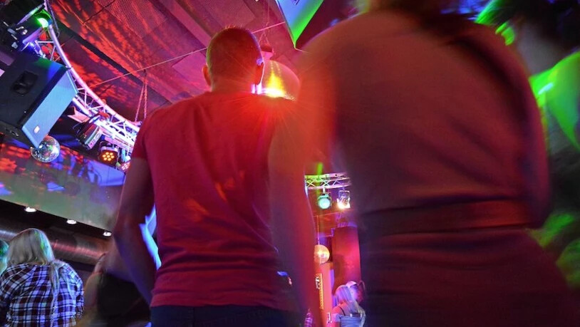 Sicherheit geht vor: Im «Bluebox» in Niederurnen muss jeder Gast die Personalien richtig angeben. 