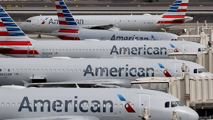 Wegen der Coronakrise haben viele Flugzeuge der American Airlines kaum mehr Passagiere transportiert. (Archivbild)