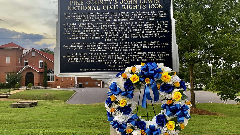 In Troy im US-Bundesstaat Alabama haben am Samstagabend (Ortszeit) die Trauerfeierlichkeiten für den verstorbenen Bürgerrechtler John Lewis begonnen.