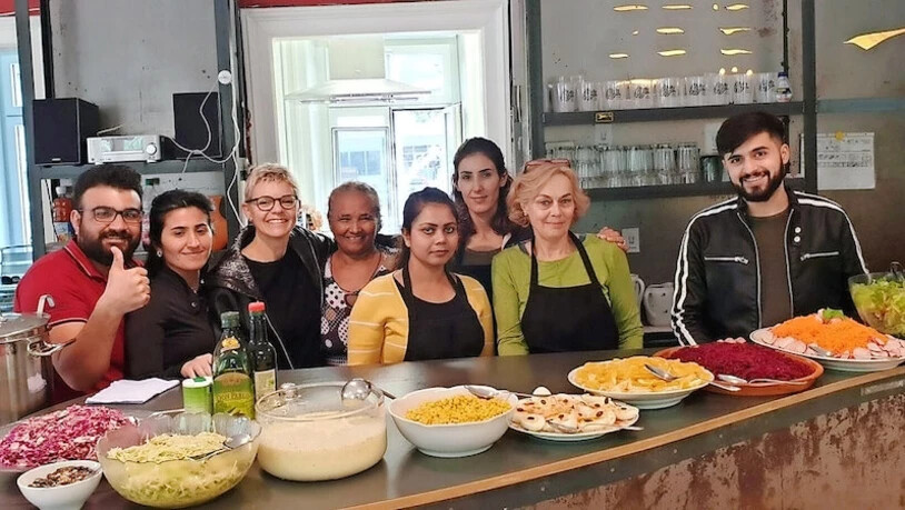 Das «Gasthaus»-Team ist bereit für die Wiedereröffnung.