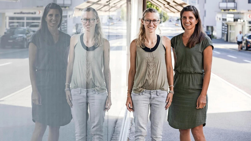Laura Bernet (links) und Marielle Ventura wollen mit der «Kostbar» auch einen Treffpunkt in Niederurnen schaffen.
